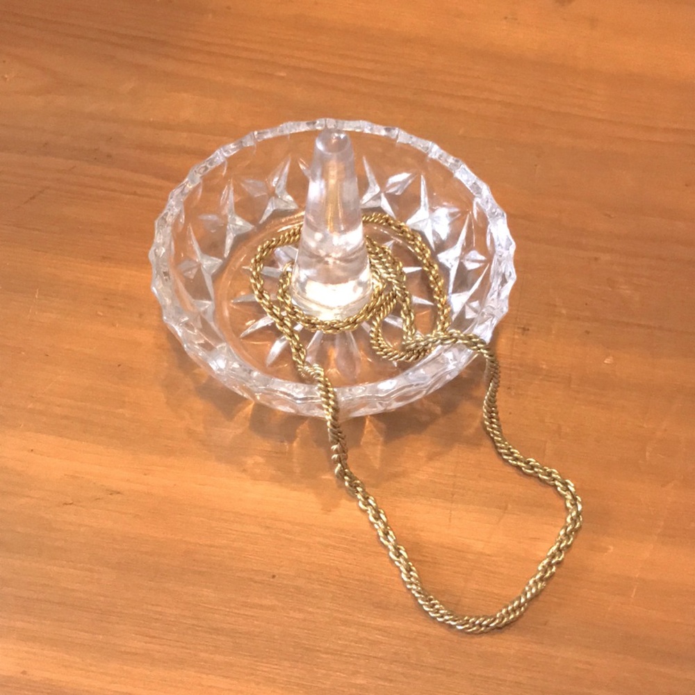 Vintage Crystal Glass Ring Holder 💍